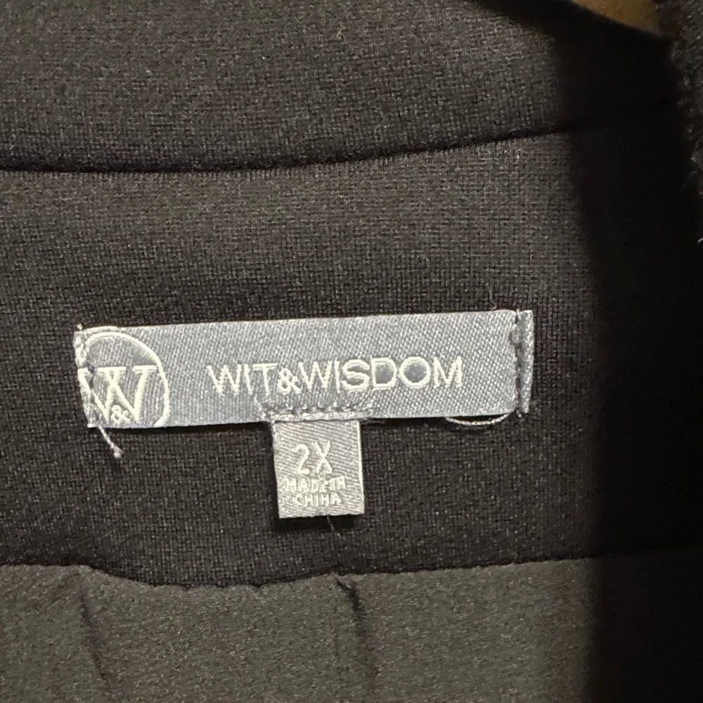 Wit & Wisdom Women's Black Blazer - Picture 2 of 8